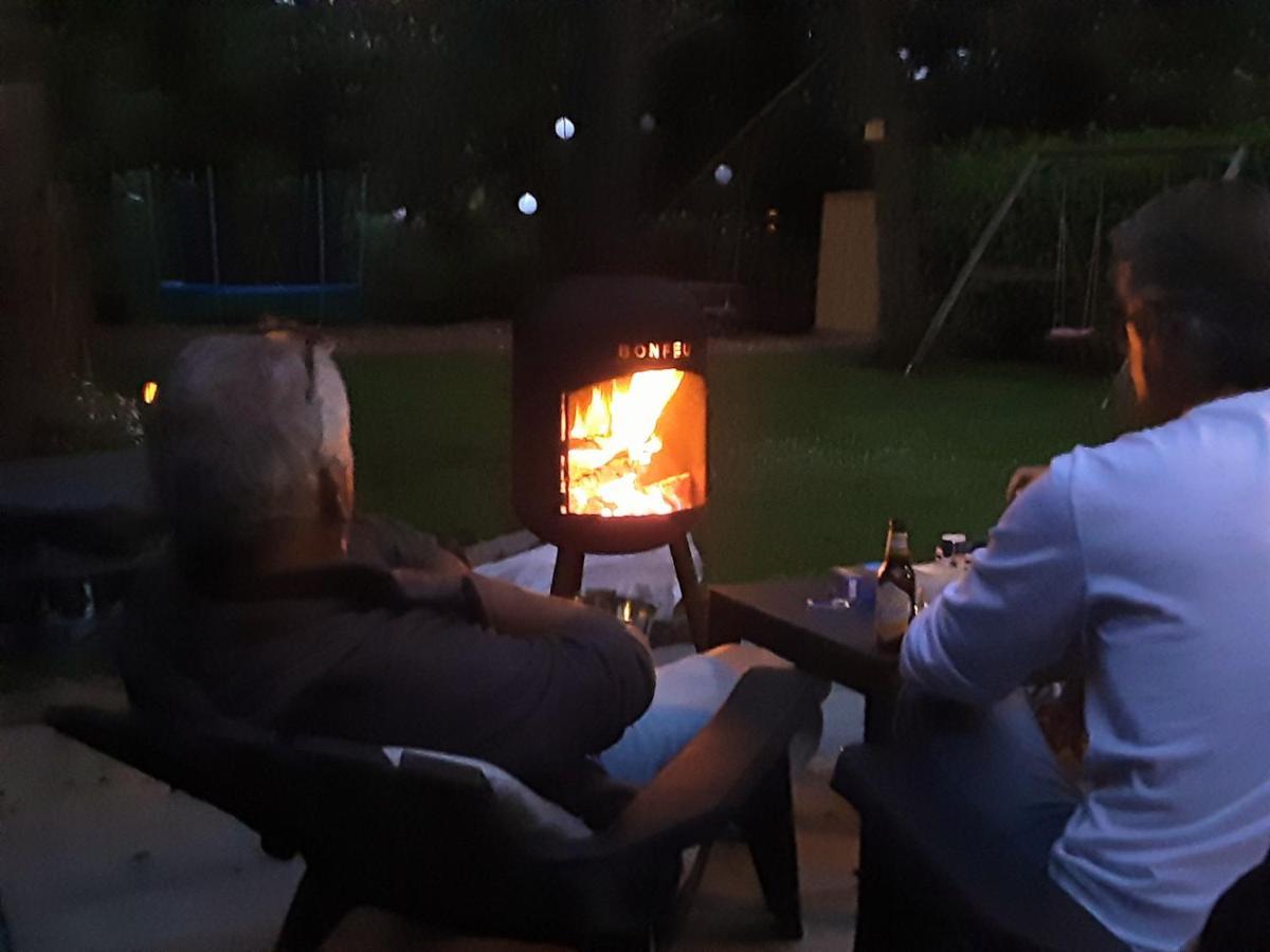 Rumah Senang Wellness Met Hottub En Tuin Ewijk エクステリア 写真