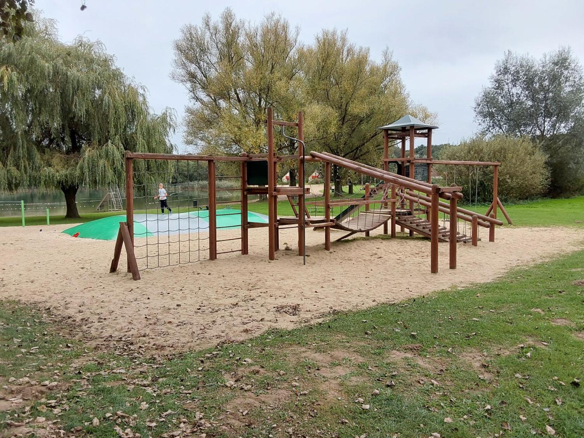 Rumah Senang Wellness Met Hottub En Tuin Ewijk エクステリア 写真