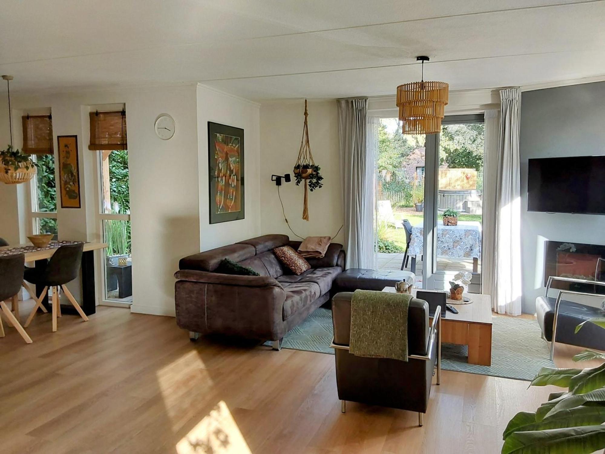 Rumah Senang Wellness Met Hottub En Tuin Ewijk エクステリア 写真